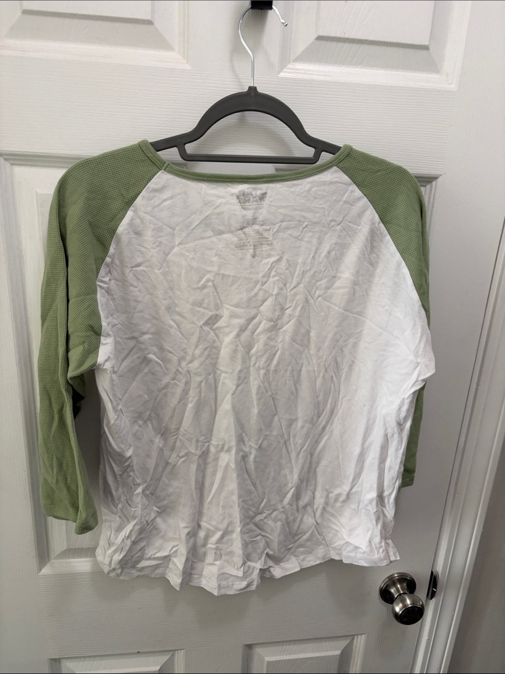 Star Wars The Mandalorian Raglan pajama set in White and Sage Green - Picture 2 of 4